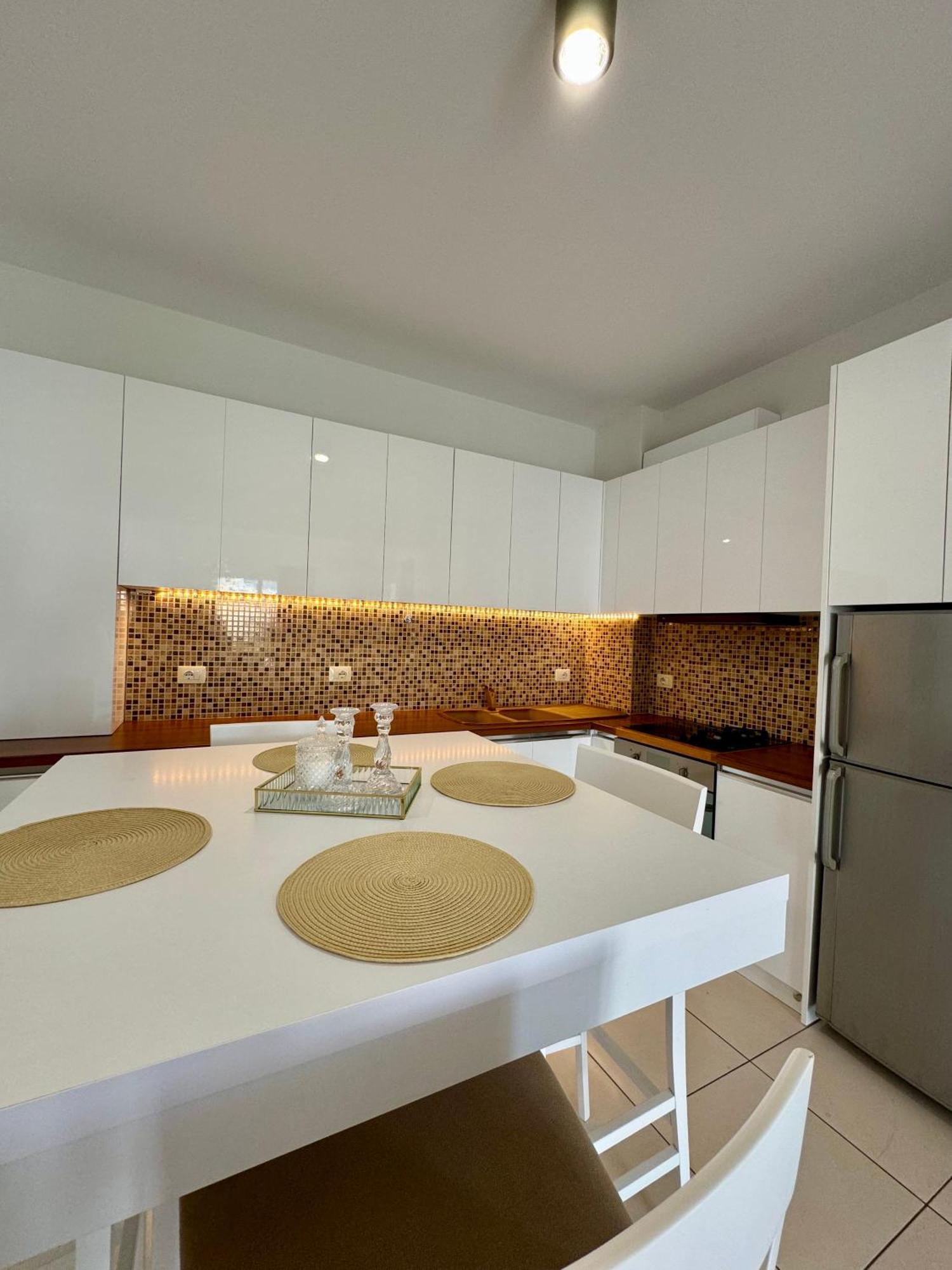 Belaire Luxury Apartment Sarandë Exterior foto